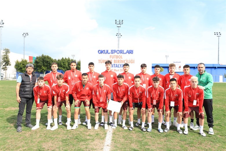 Okul Sporları Gençler Futbol Türkiye Birinciliği Antalya'da Başladı