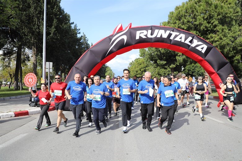 Antalya'da 20. Runtalya Maratonu Heyecanı