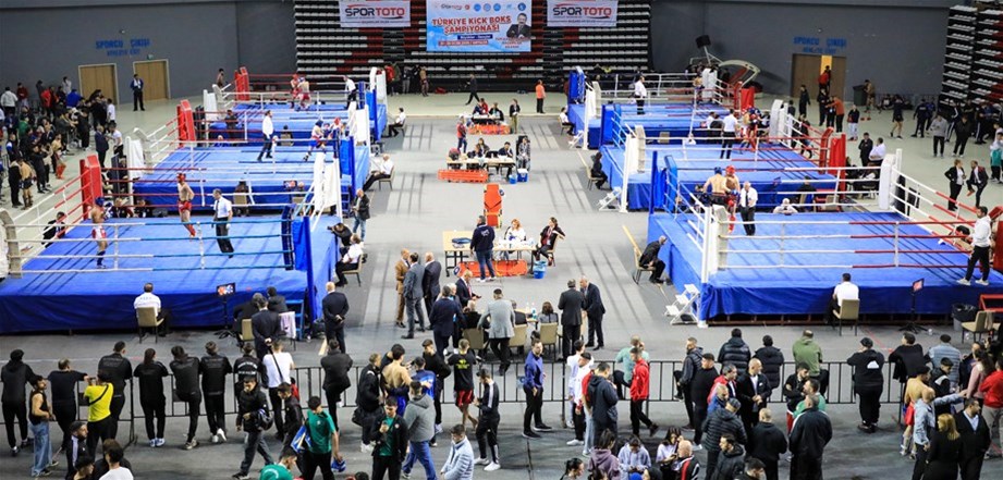 Kick Boks Türkiye Şampiyonası Antalya'da başladı