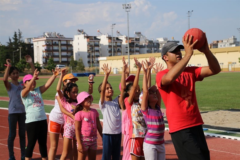 Antalya'da GSB Yaz Spor Okulları Başladı