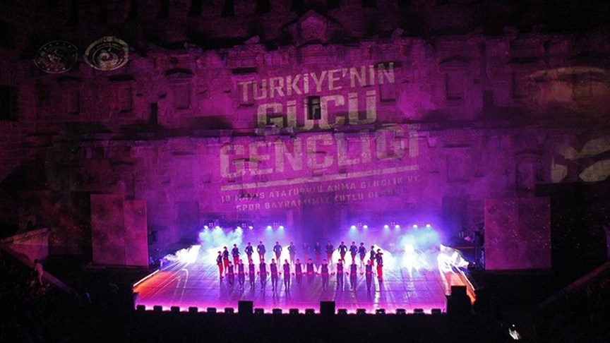 Aspendos Antik Tiyatrosu'nda "Gençlik ve Spor Şöleni"